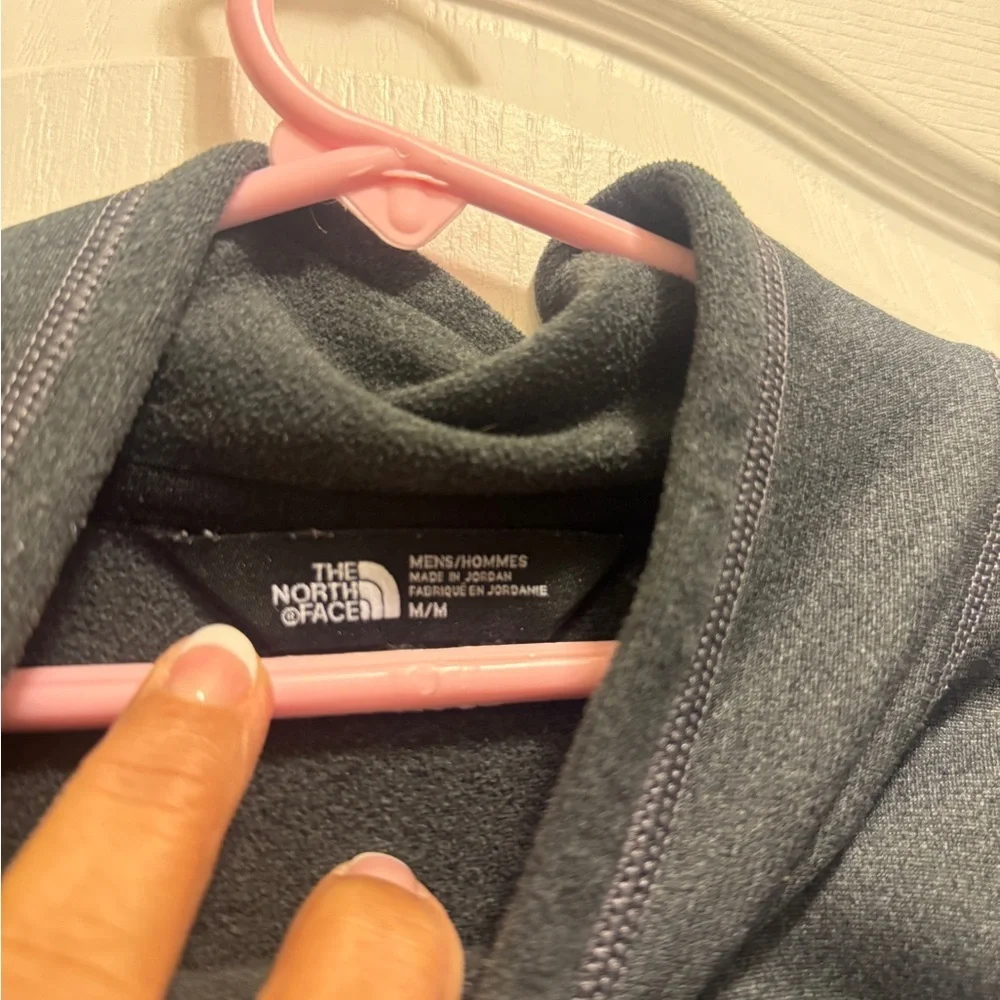 The North Face Black Quarter-Zip Pullover unisex